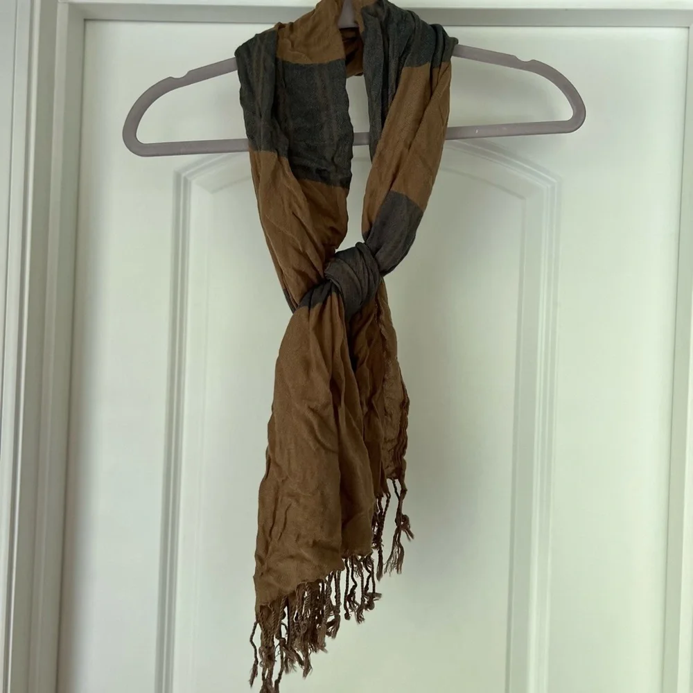 Unisex brown scarf 🧣